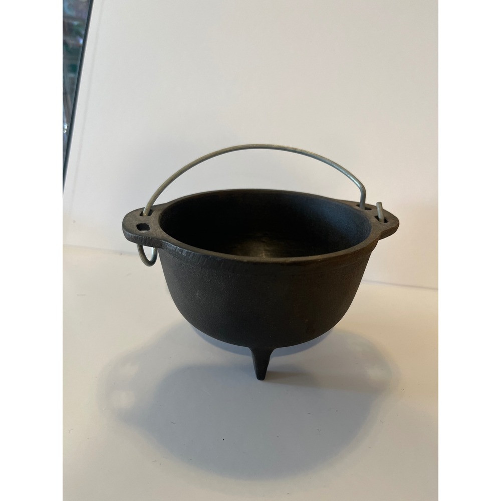 Old Mountain Cast Iron Cauldron 3 Legged Pot with Bail Handle Black 4.5 Inch